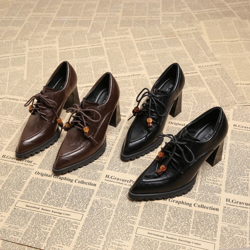 Sepatu Wanita Model Retro deng - Pump Heel Block ulasan dan harga