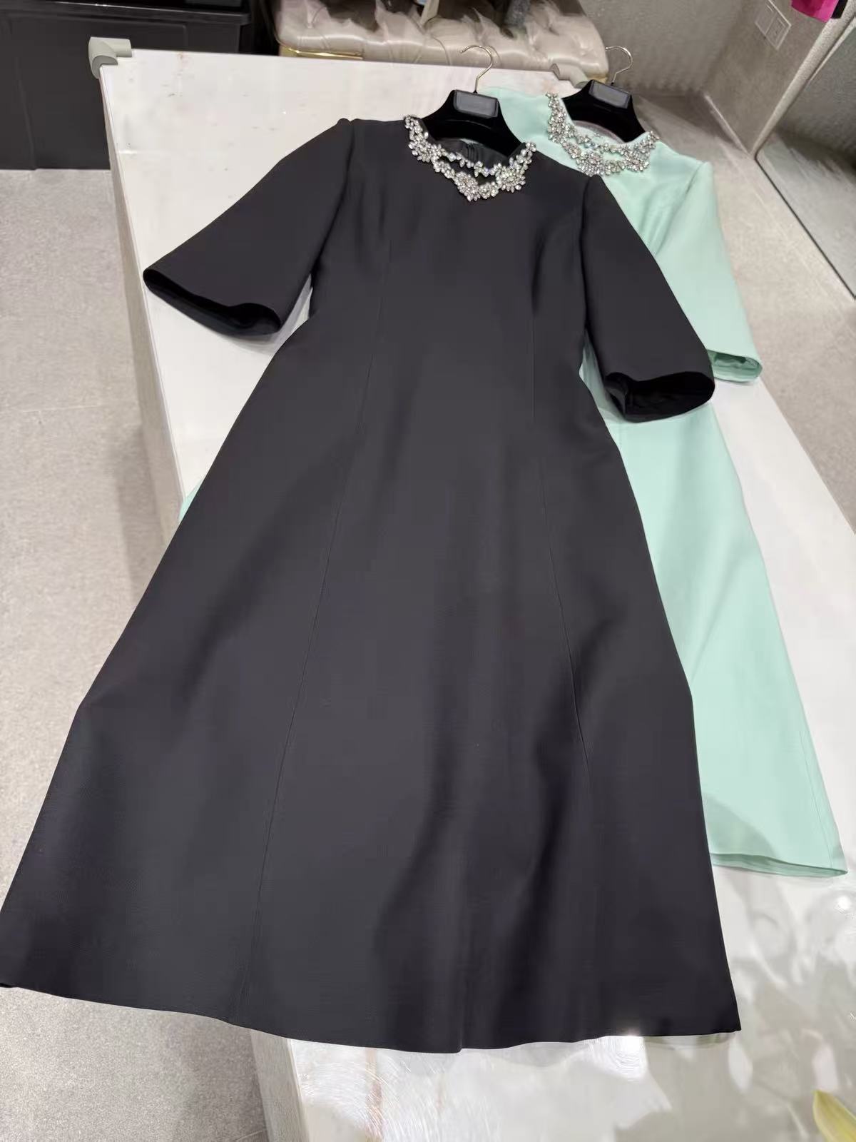 Gaun Midi Wanita Warna Hijau M - Midi Dress ulasan dan harga
